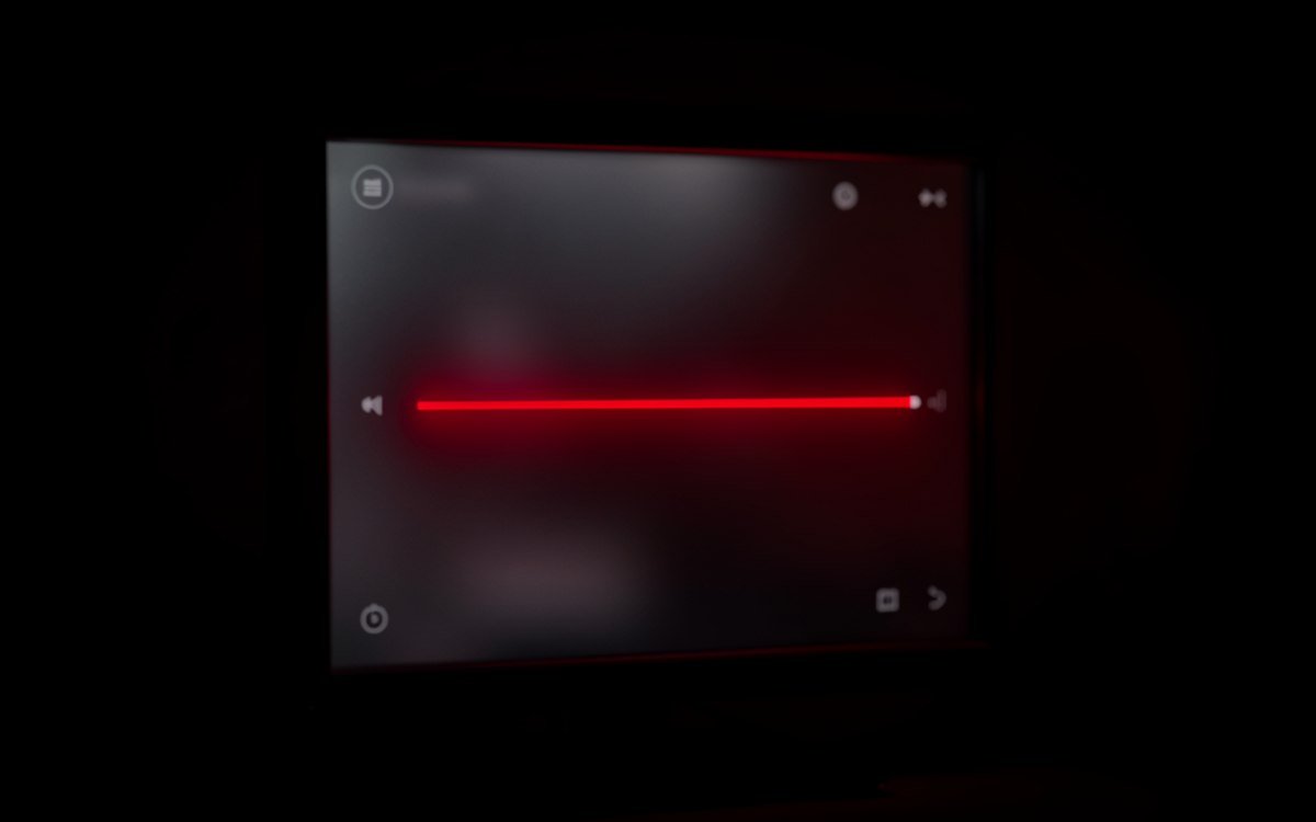 Single hero — light mode
